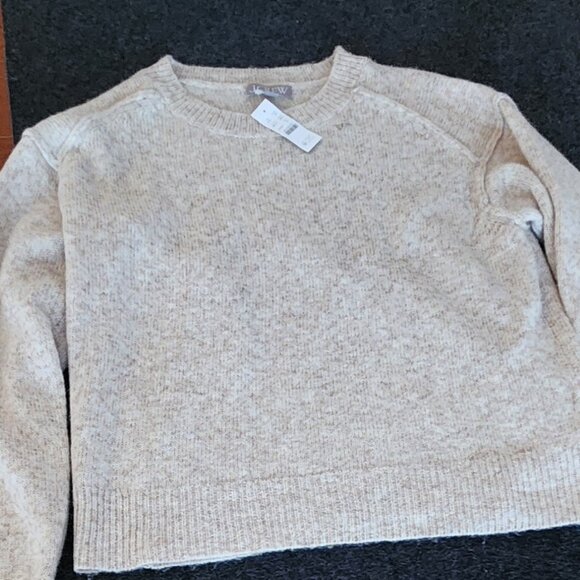 NWT - J Crew Oatmeal color sweater Size Label M,  Fit oversized or large - Picture 4 of 13